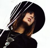 Findlay, singer
